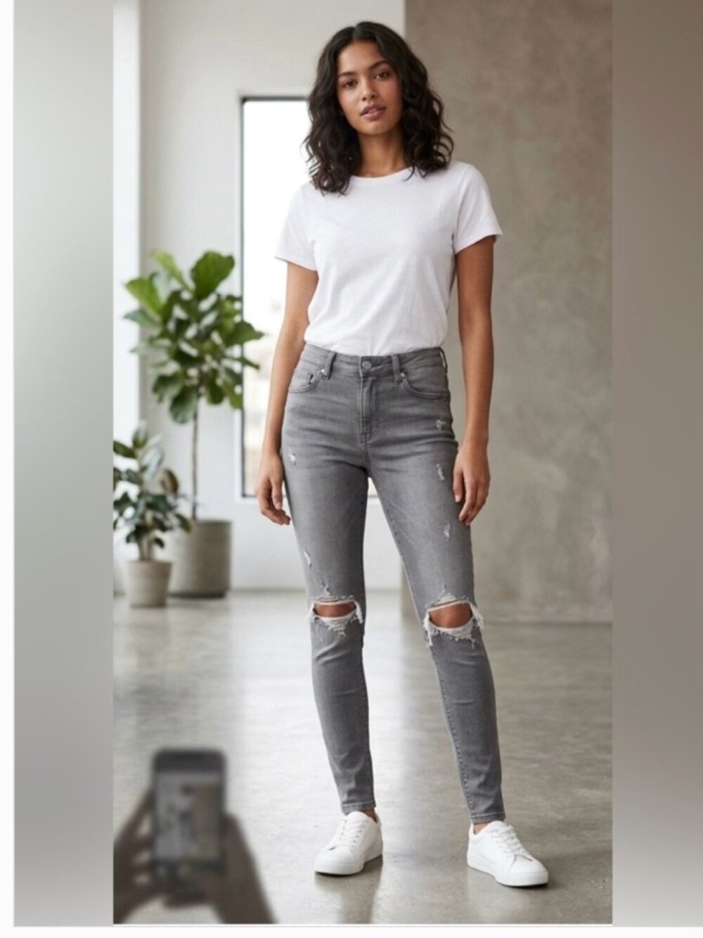 H&M Women’s Gray Distressed Skinny Jeans Size 12 New with Tags